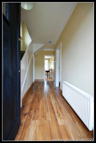 33 SHANGLAS ROAD, Santry,  Dublin 9