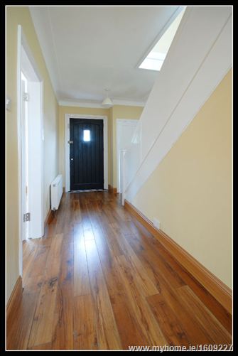 33 SHANGLAS ROAD, Santry,  Dublin 9