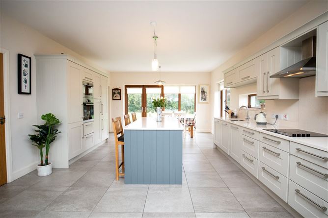 2 Ardmillan, Jerpoint West, Thomastown, Co. Kilkenny