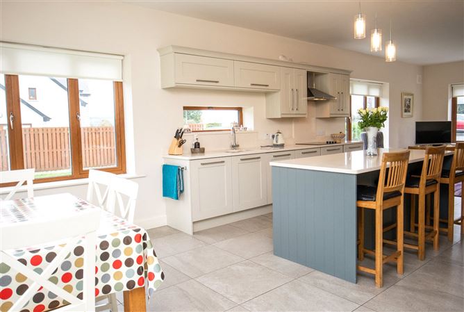 2 Ardmillan, Jerpoint West, Thomastown, Co. Kilkenny