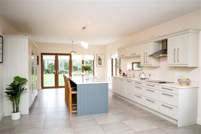 2 Ardmillan, Jerpoint West, Thomastown, Co. Kilkenny