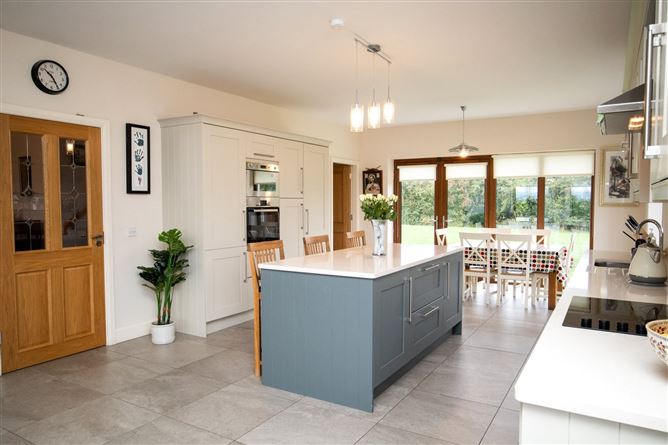 2 Ardmillan, Jerpoint West, Thomastown, Co. Kilkenny