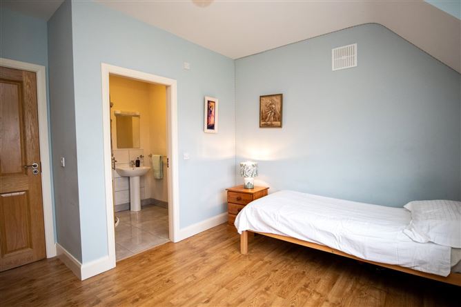 2 Ardmillan, Jerpoint West, Thomastown, Co. Kilkenny