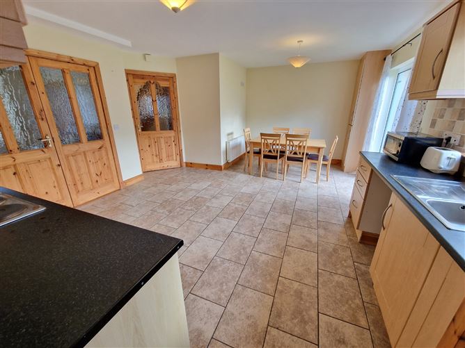 18 Waterside, Cappahard, Ennis, Co. Clare