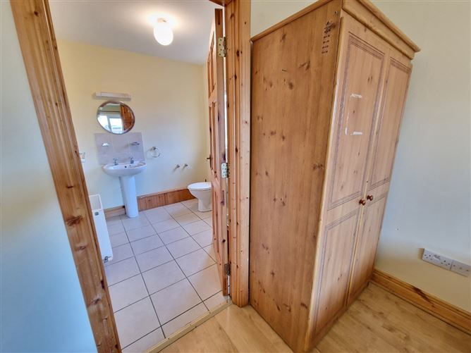 18 Waterside, Cappahard, Ennis, Co. Clare