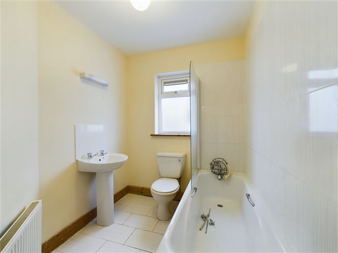 22 Waterside, Cappahard, Ennis, Co. Clare