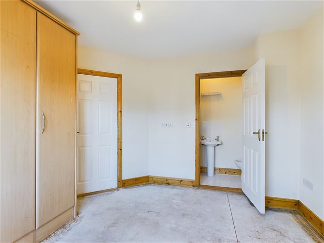 22 Waterside, Cappahard, Ennis, Co. Clare