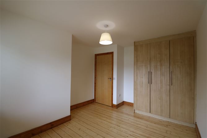 4 Castlegate Row, Adamstown Castle, Adamstown, Dublin