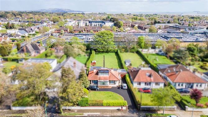 https://photos-a.propertyimages.ie/media/7/2/2/4899227/92d7704d-93a2-48c5-80b0-4818ddecac47_l.jpg