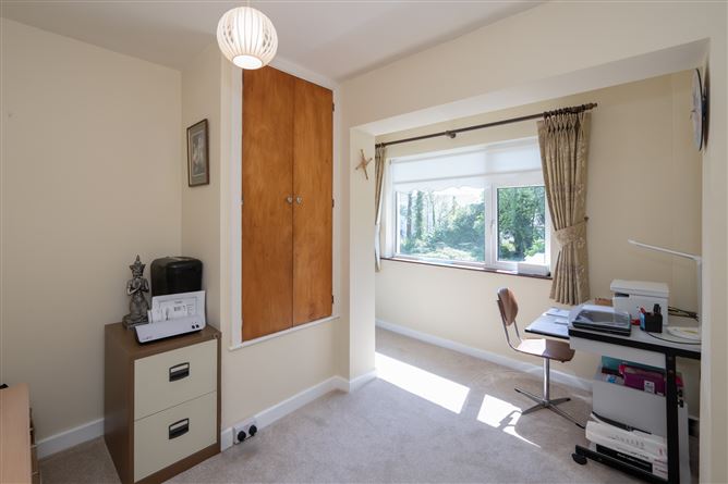 Woodview, Meadowlands, Upper Rochestown, Rochestown, Cork