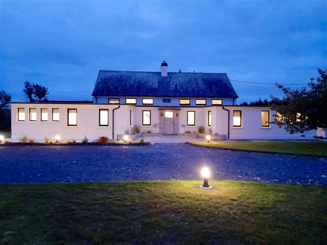 Contemporary School House,Vacation Rental in Roscommon, Ireland