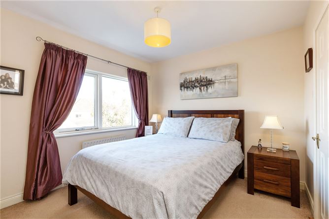 8 Luttrellstown Rise, Castleknock, Dublin 15