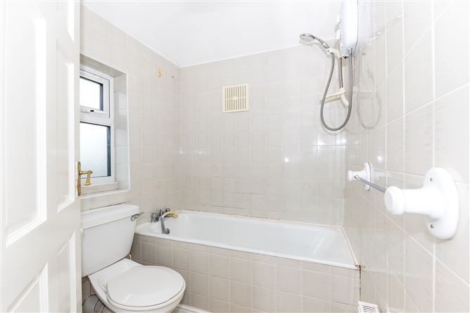 14 Shanowen Park, Santry, Dublin 9