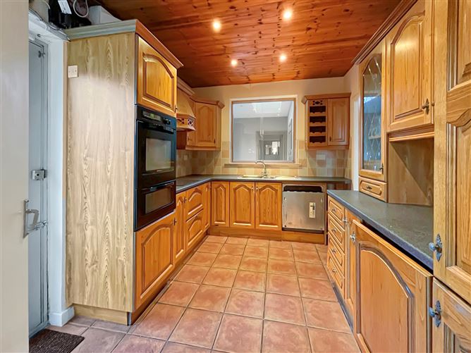 Renvyle, 14 Iona Drive, North Circular Road, Limerick