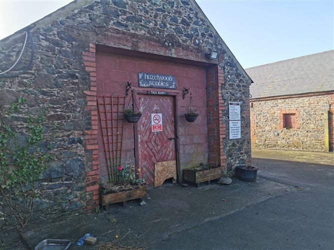 Hazelwood Stables, Ballycronigan, Kilrane, Rosslare Harbour, Co. Wexford