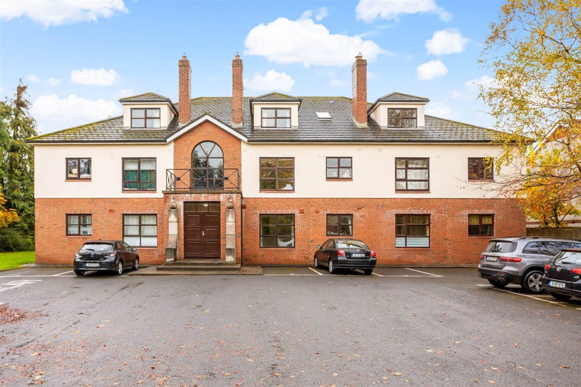 5 Poplar Grove, Naas, County Kildare