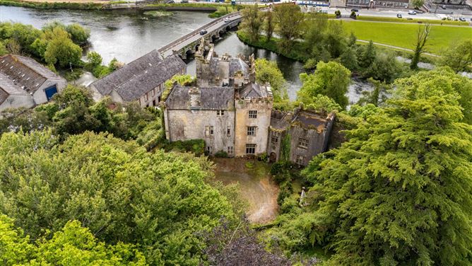 Photo 27 of 36 — Ardfinnan Castle, Ardfinnan, County Tipperary