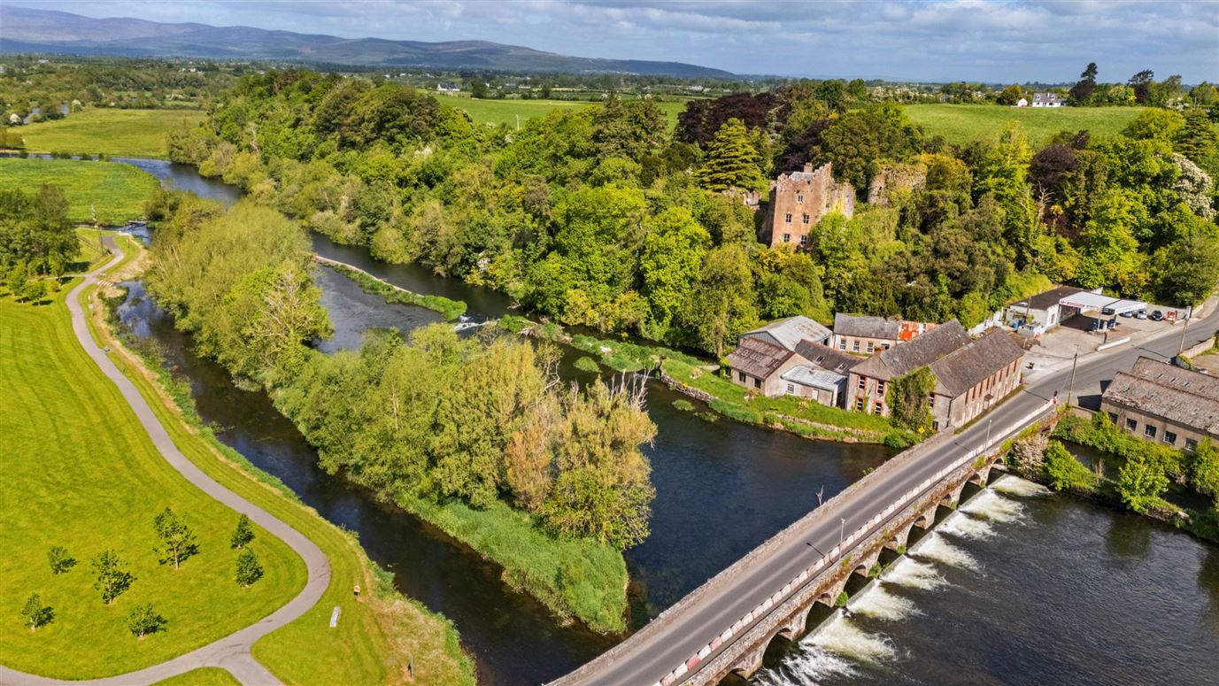 Ardfinnan Castle, Ardfinnan, County Tipperary