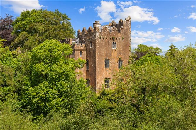Ardfinnan Castle, Ardfinnan, County Tipperary