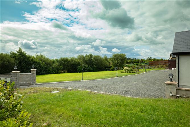 Photo 40 of 47 — Coose, Tullynahinera, Castleblayney, Monaghan