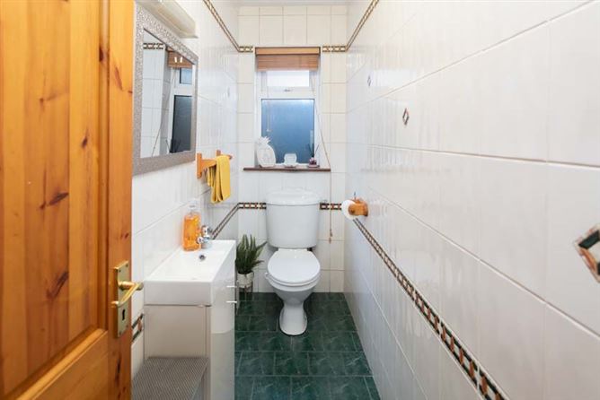 Cobh Cross, Carrigtwohill, Cork