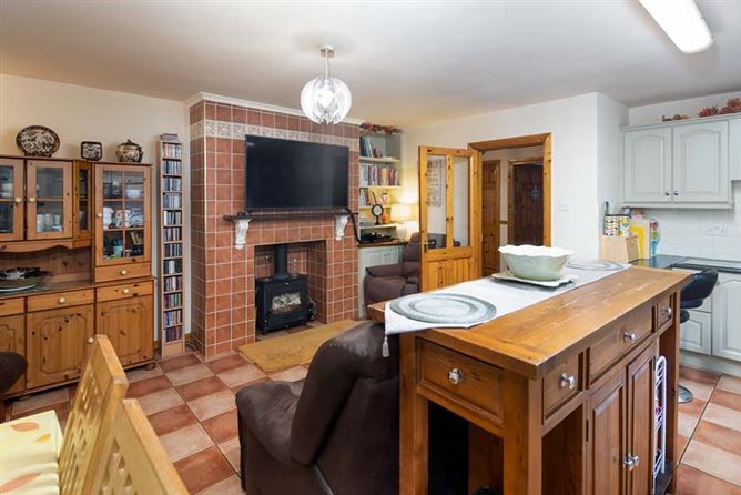 Cobh Cross, Carrigtwohill, Cork