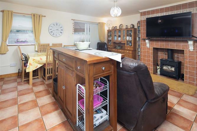 Cobh Cross, Carrigtwohill, Cork