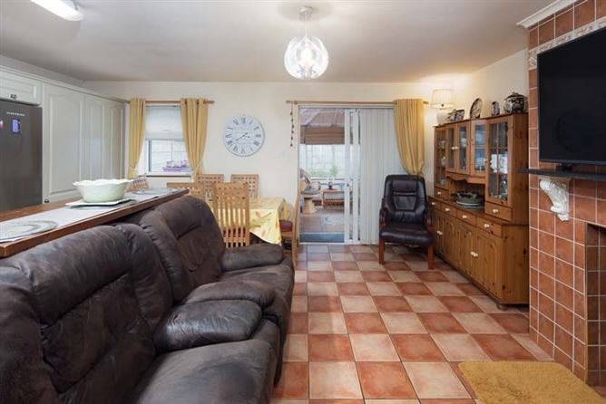 Cobh Cross, Carrigtwohill, Cork