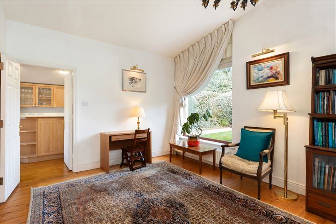 13 Dornden Park, Booterstown, Blackrock, County Dublin