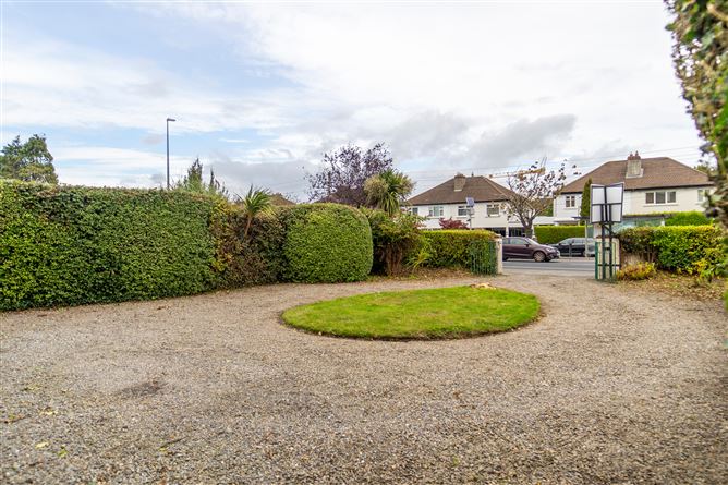 71 Clonkeen Road, Deansgrange, County Dublin