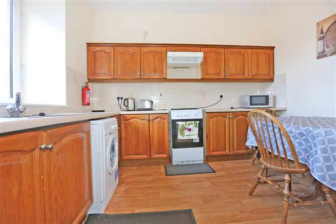 17 Castle Court, Clancy Strand, Limerick