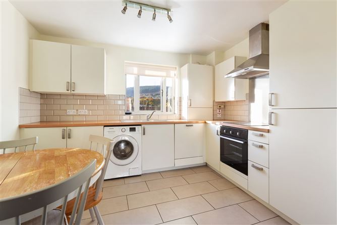 29 Cluain Shee, Aiken's Village, Sandyford, Dublin 18