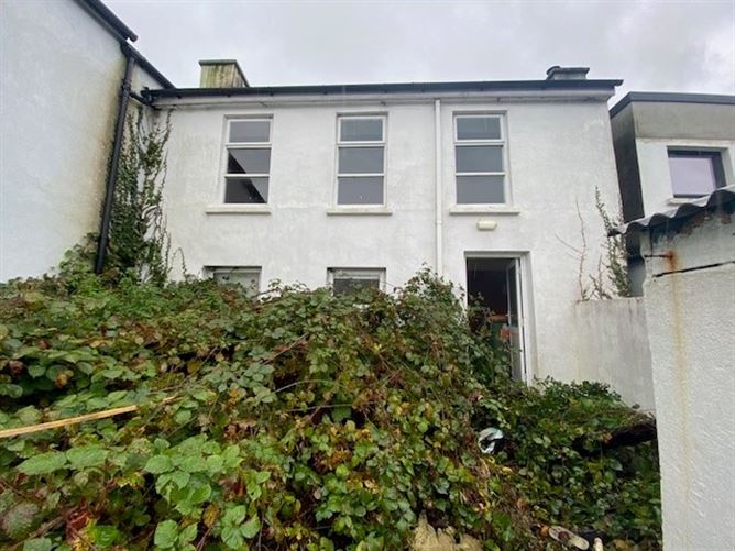 Union Hall Medical Centre, Listarkin, Union Hall, Co. Cork