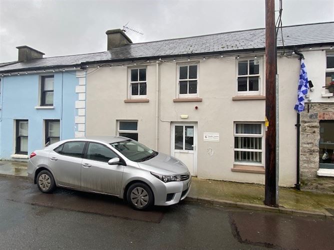 Union Hall Medical Centre, Listarkin, Union Hall, Co. Cork