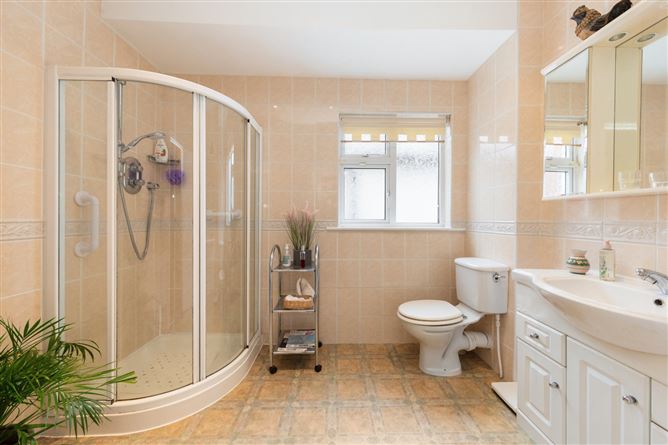 9 Lavarna Road, Terenure, Dublin 6W