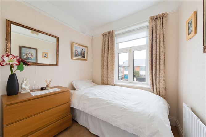 9 Lavarna Road, Terenure, Dublin 6W