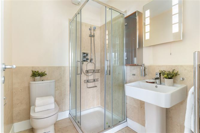 19 Vergemount Park, Clonskeagh, Dublin 6