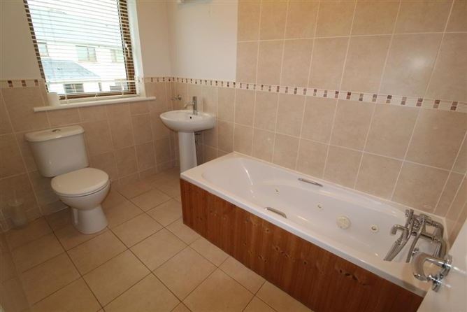 7 Lana Eithne, Carrick-On-Shannon, Leitrim