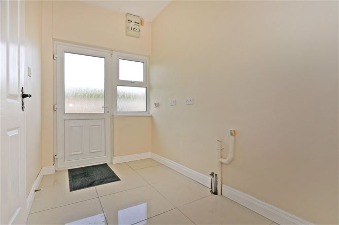 61 Tullyvarraga Crescent, Shannon, Co. Clare
