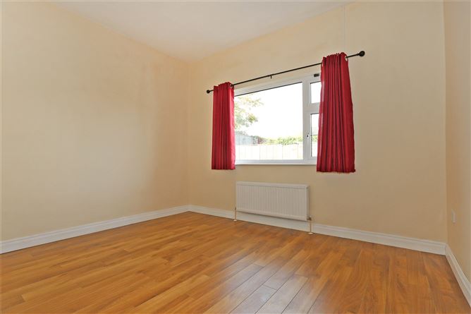 61 Tullyvarraga Crescent, Shannon, Co. Clare