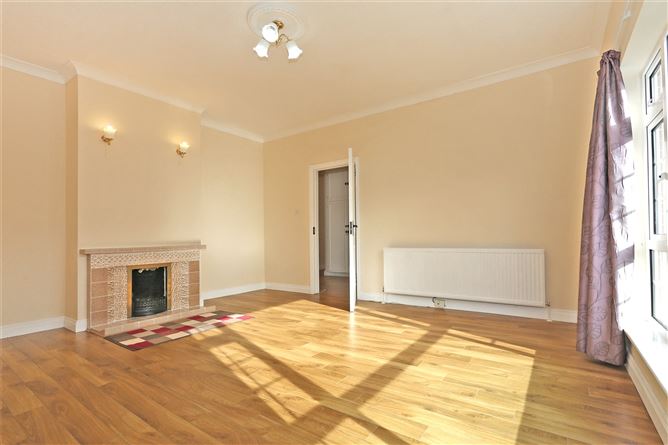 61 Tullyvarraga Crescent, Shannon, Co. Clare