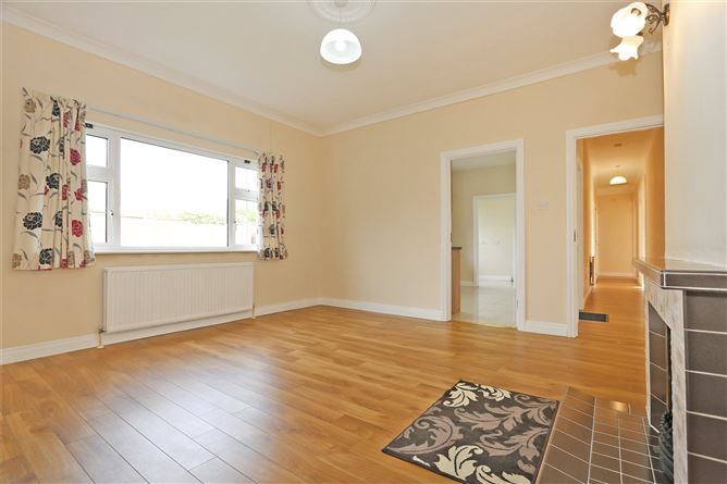 61 Tullyvarraga Crescent, Shannon, Co. Clare