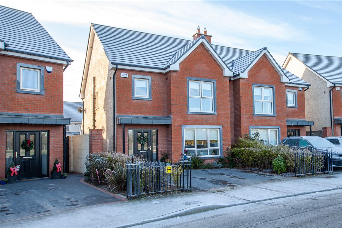 6 Beresford Crescent, Donabate, County Dublin O'Farrell Cleere
