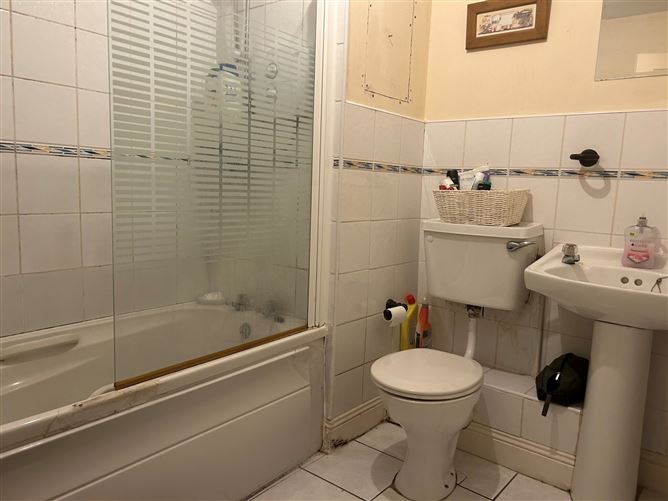 Apt. 4 Ensign House, Quay, Waterford Sherry FitzGerald John