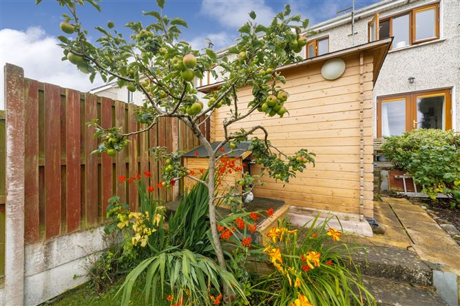 67 Deerpark Place, Kiltipper, Dublin 24