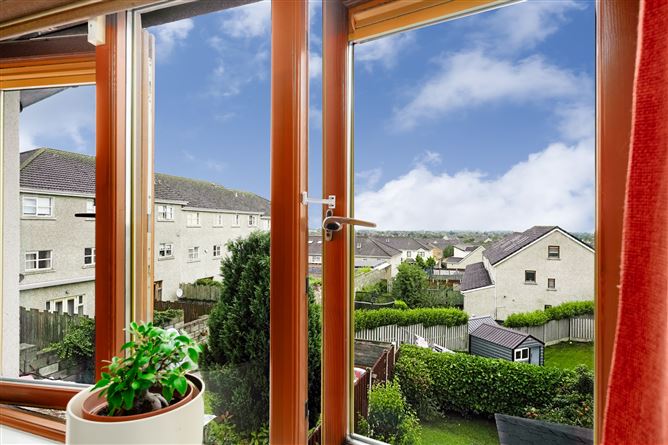 67 Deerpark Place, Kiltipper, Dublin 24