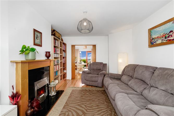 67 Deerpark Place, Kiltipper, Dublin 24