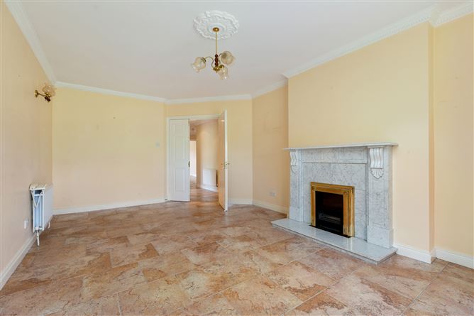 https://photos-a.propertyimages.ie/media/7/2/6/4997627/5d4086b9-6db0-4df9-8637-59c81bbdd362_l.jpg