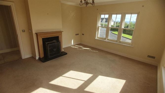 2 Woodvale Court, Letterkenny, Donegal