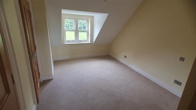 2 Woodvale Court, Letterkenny, Donegal